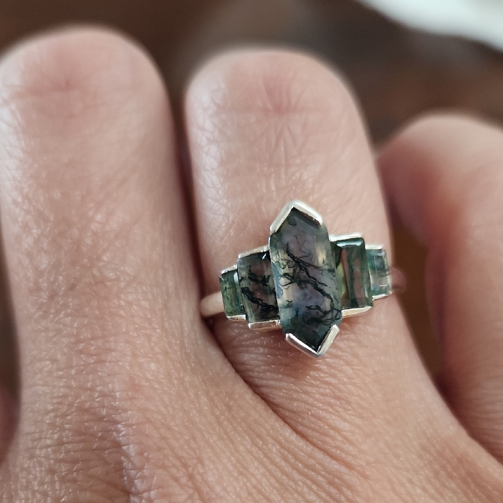 Contemporary Green Geometric Ring with Raw Crystal